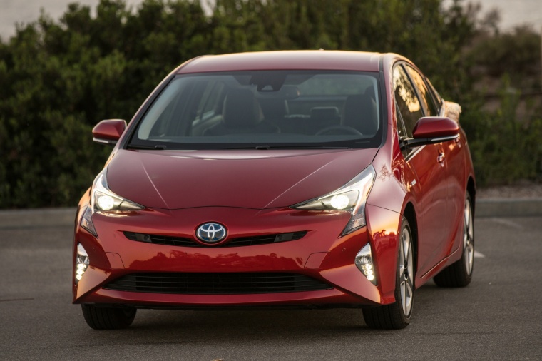 2018 Toyota Prius Four Picture