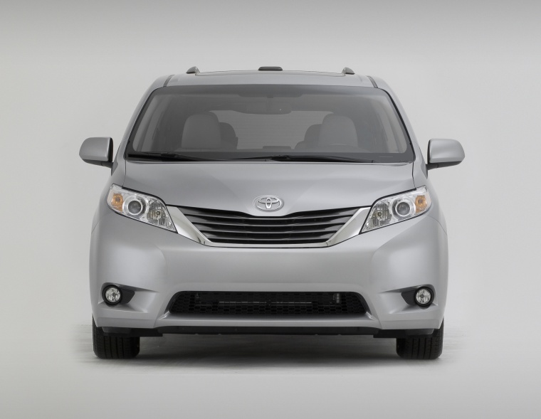 2012 Toyota Sienna XLE Picture