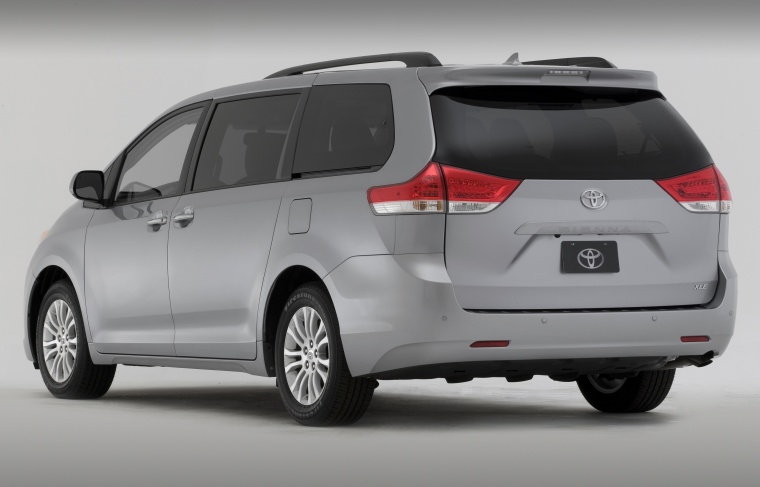 2012 Toyota Sienna XLE Picture