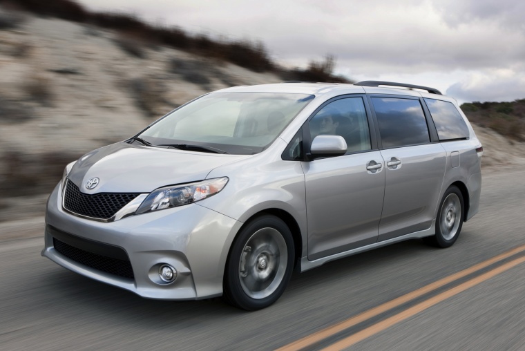 2012 Toyota Sienna SE Picture