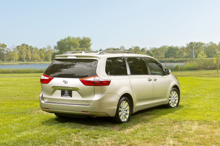 2015 Toyota Sienna Limited AWD Picture