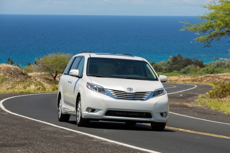 2016 Toyota Sienna Limited Picture