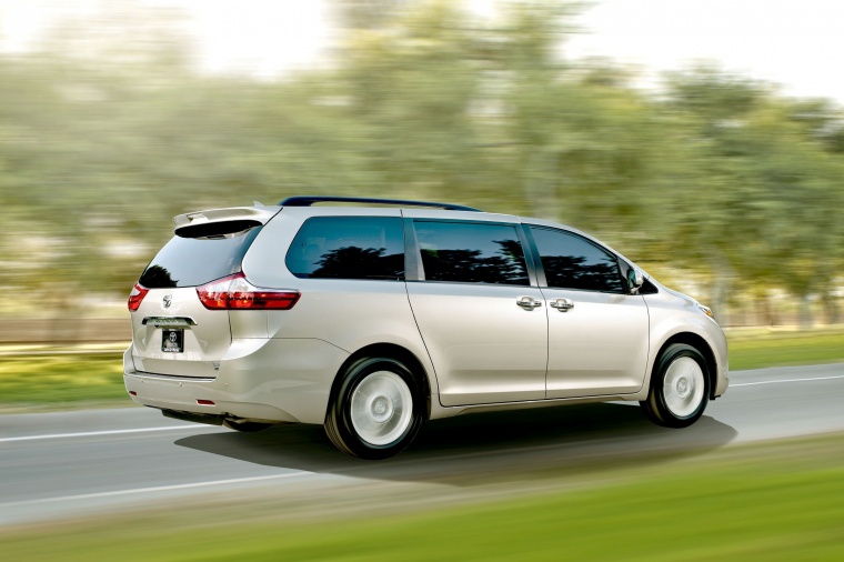 2016 Toyota Sienna Limited AWD Picture