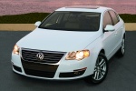 Picture of 2010 Volkswagen Passat Sedan 2.0T in Candy White