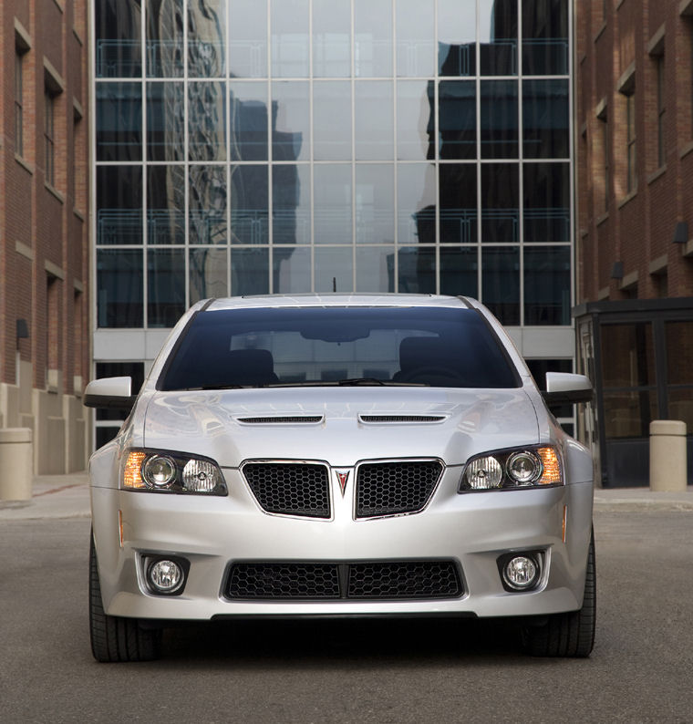 2009 Pontiac G8 GXP Picture