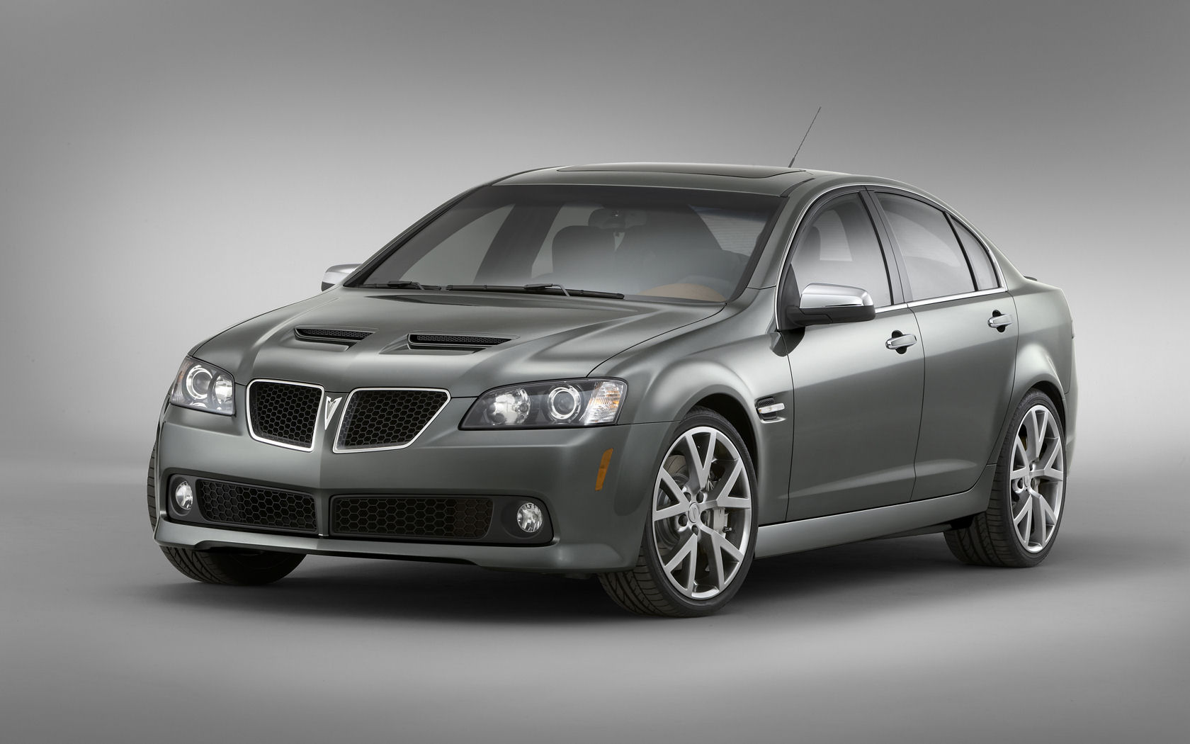 Pontiac G8 Desktop Wallpaper