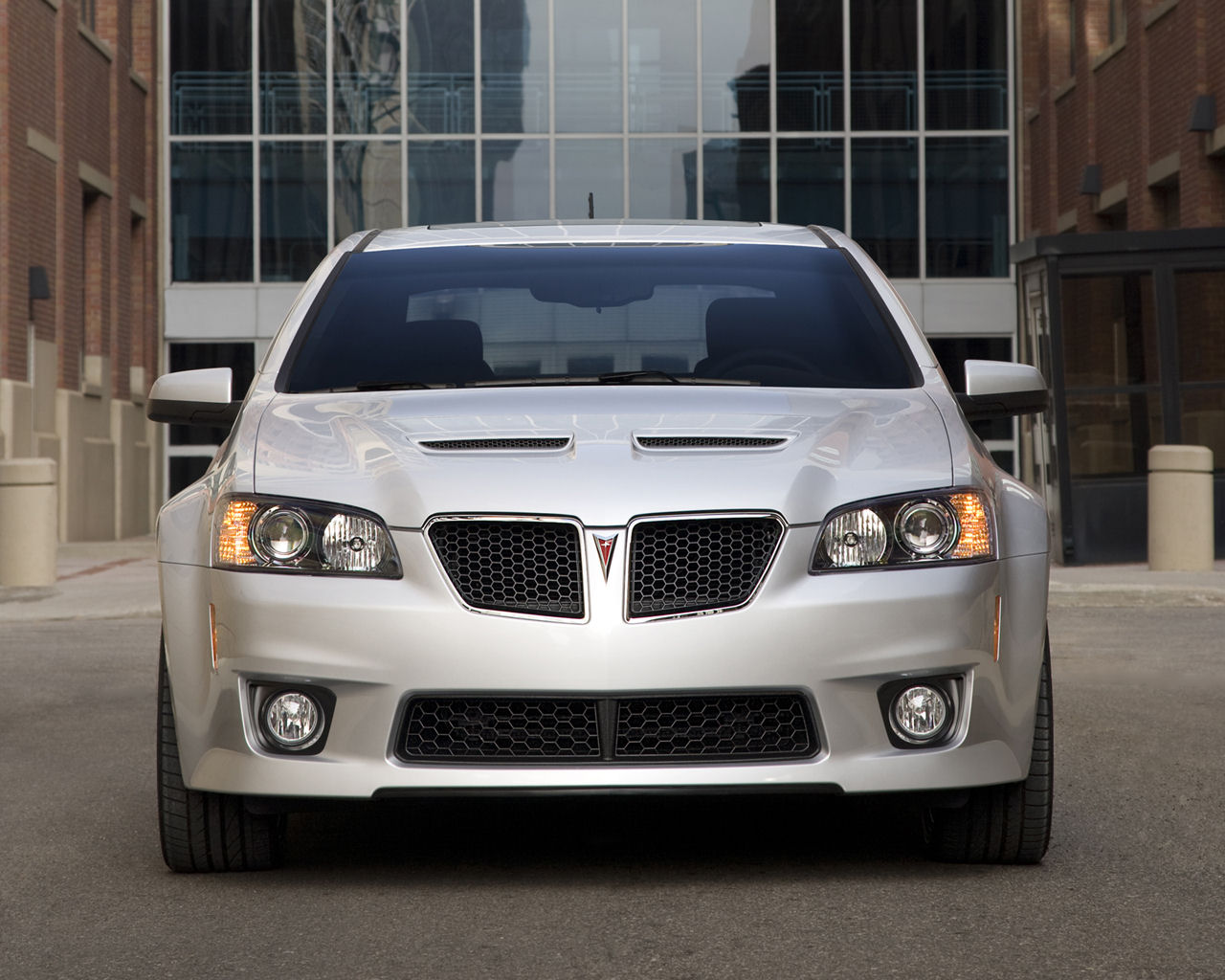 Pontiac G8 Desktop Wallpaper