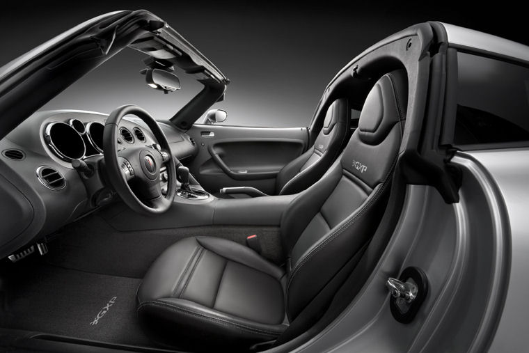 2009 Pontiac Solstice GXP Coupe Interior Picture