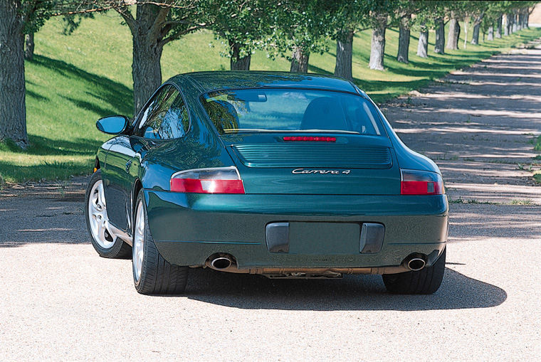 2000 Porsche 911 (996) Carrera 4 Coupe Picture