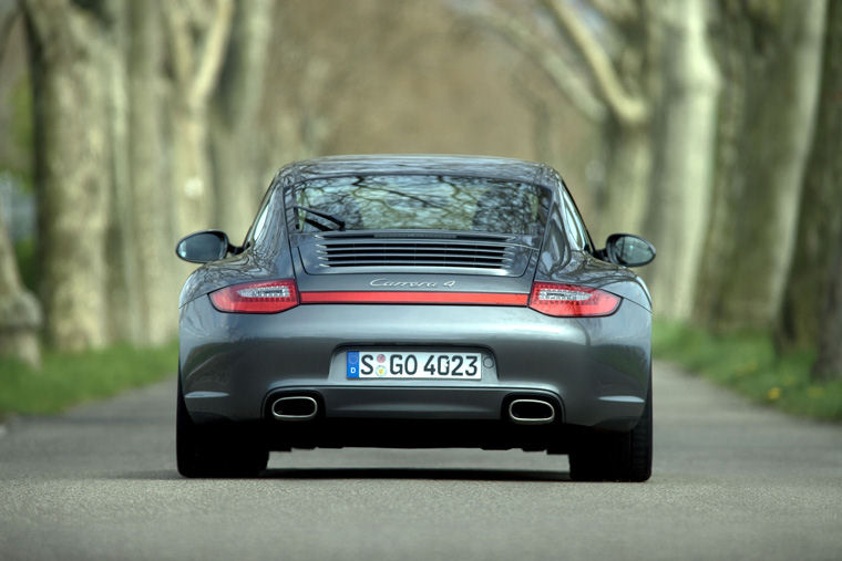 2010 Porsche 911 Carrera 4 Picture