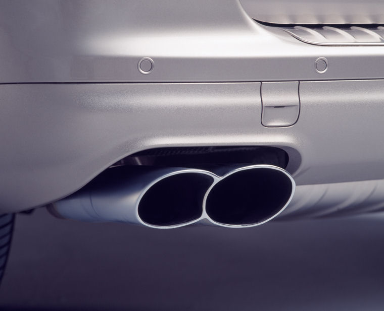 2006 Porsche Cayenne Turbo S Exhaust Tip Picture