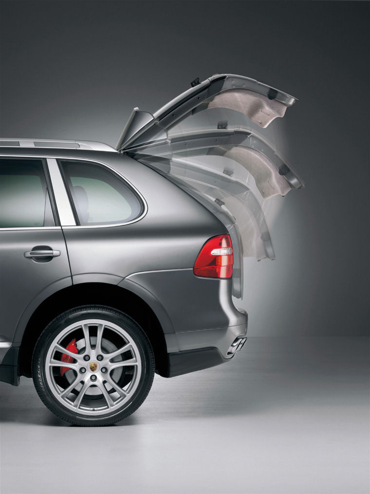 2008 Porsche Cayenne V6 Trunk Lid Picture