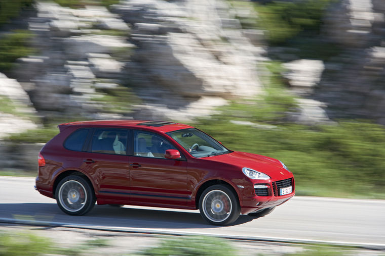 2009 Porsche Cayenne GTS Picture