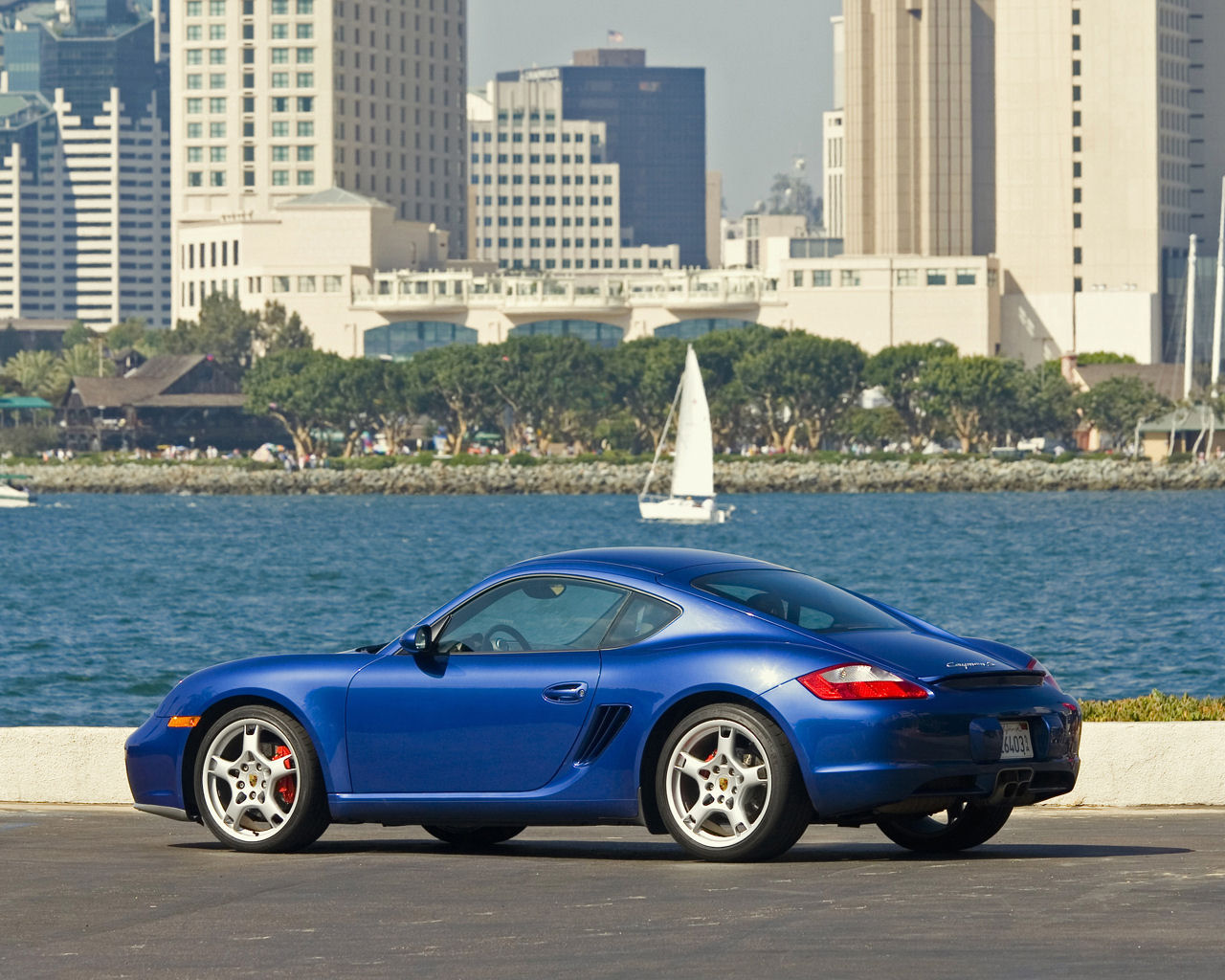 Porsche Cayman Desktop Wallpaper