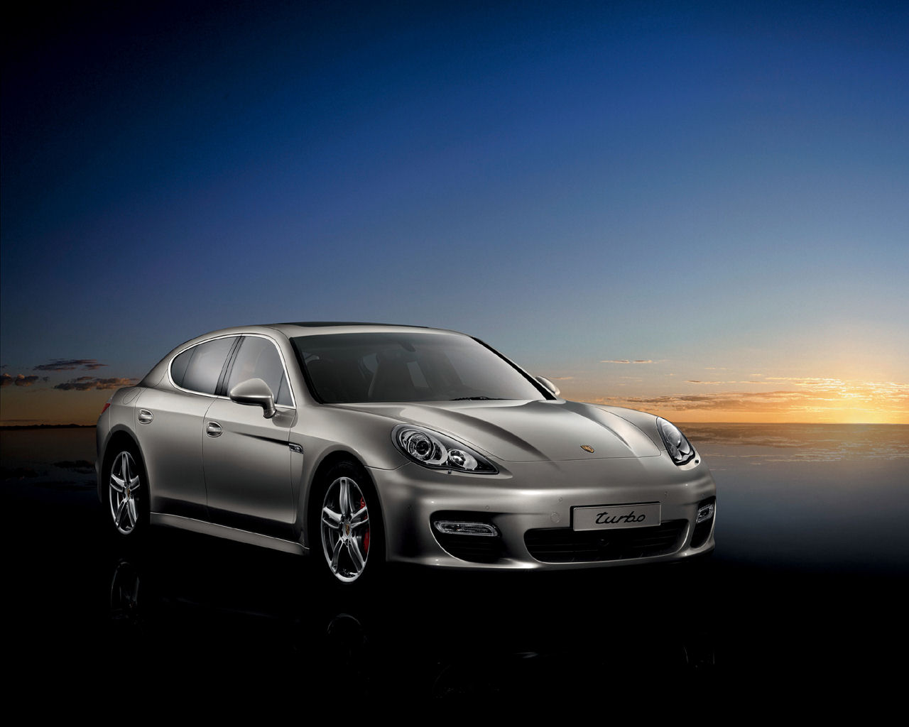 Porsche Panamera Desktop Wallpaper