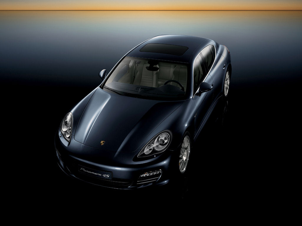 Porsche Panamera Desktop Wallpaper