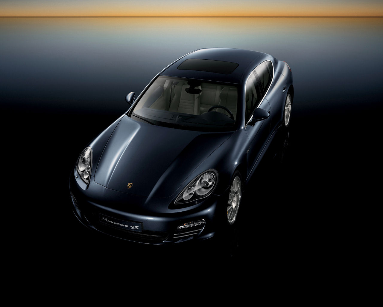 Porsche Panamera Desktop Wallpaper