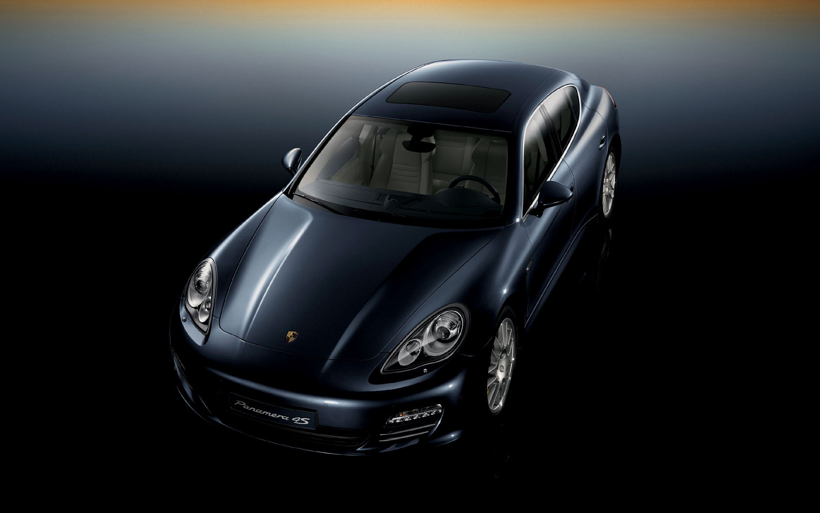 Porsche Panamera Desktop Wallpaper