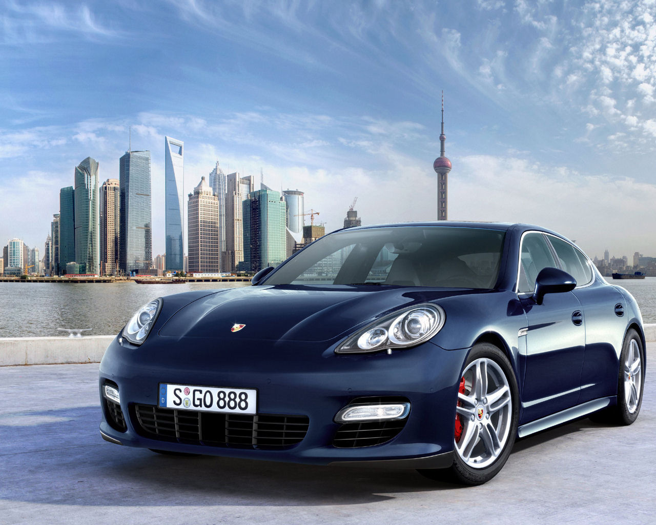 Porsche Panamera Desktop Wallpaper