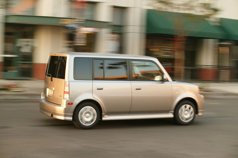 2004 Scion xB Picture