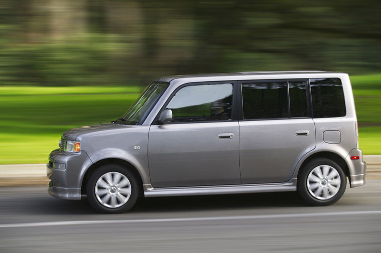 2004 Scion xB Picture