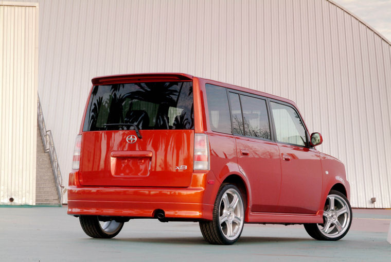 2004 Scion xB Release Series 1.0 Picture