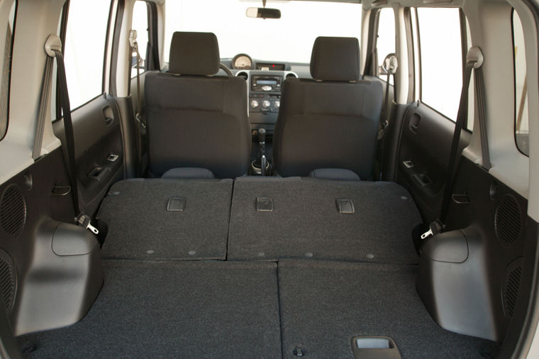 2005 Scion xB Trunk Picture