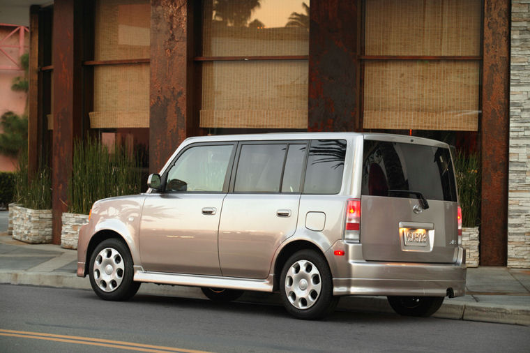 2005 Scion xB Picture