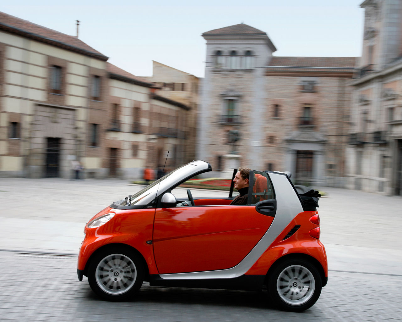 Smart Fortwo Desktop Wallpaper