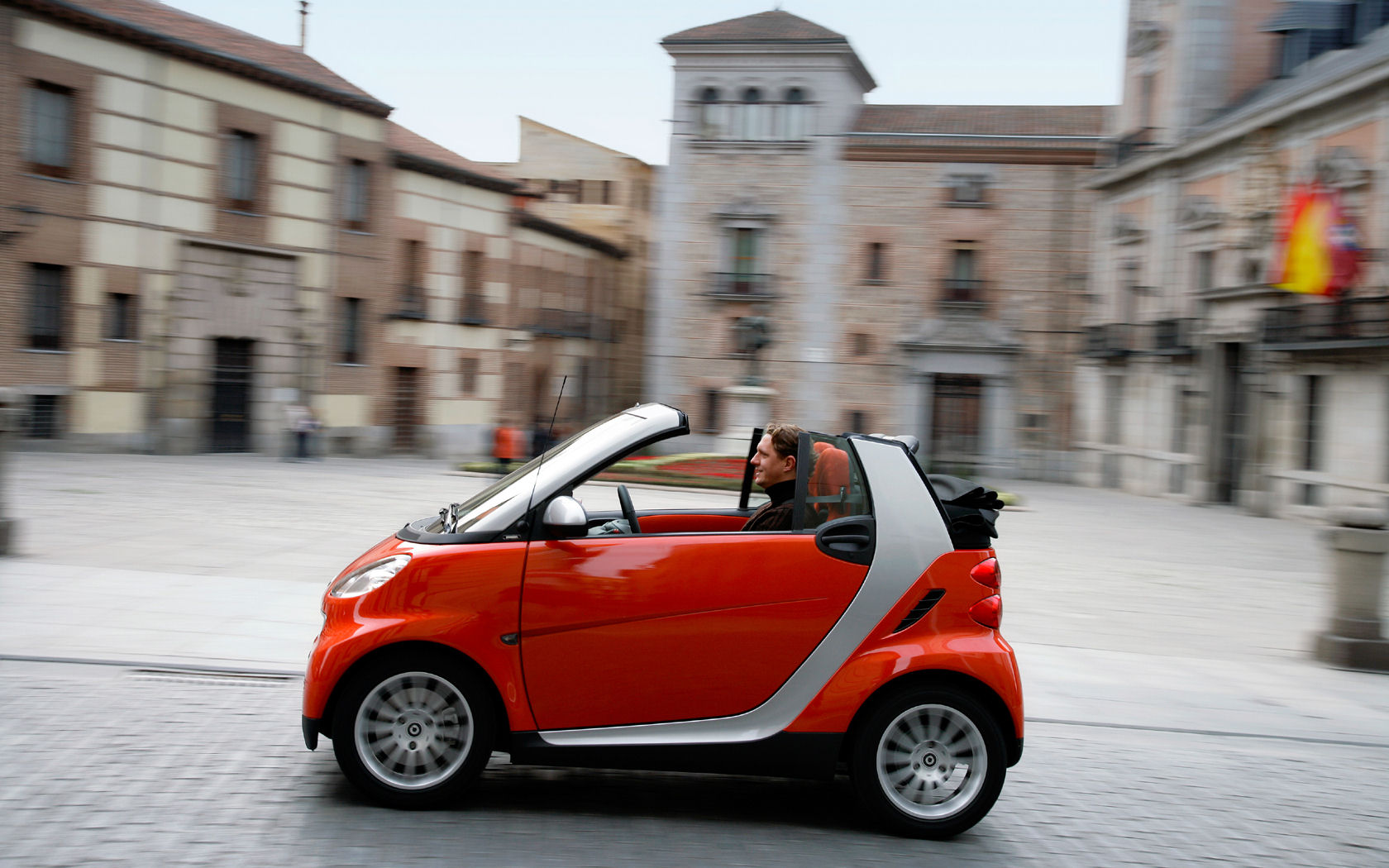 Smart Fortwo Desktop Wallpaper