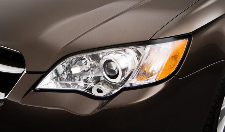 2008 Subaru Legacy 3.0 R Limited Headlight Picture