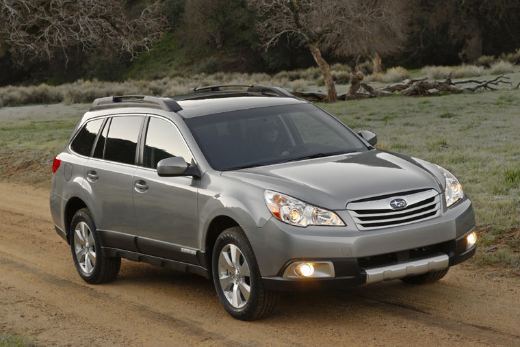 2010 Subaru Outback 3.6R Picture