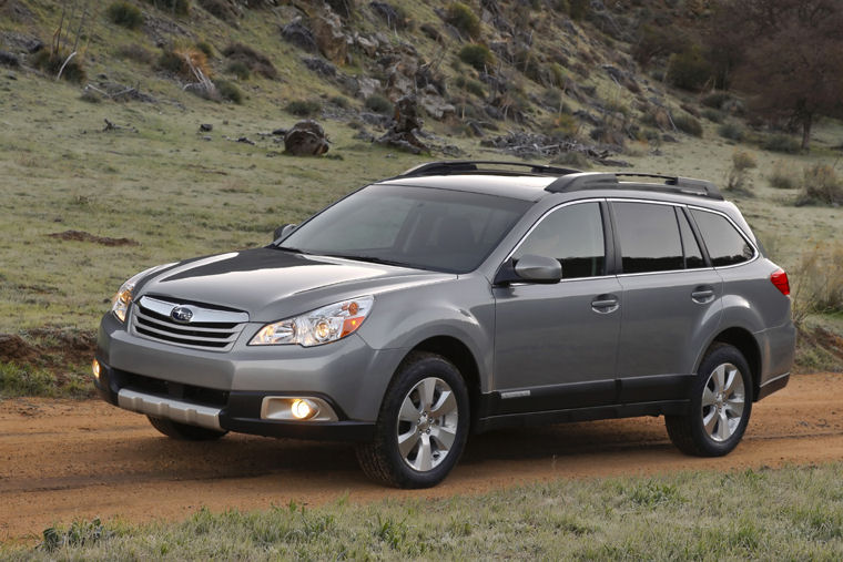 2010 Subaru Outback 3.6R Picture