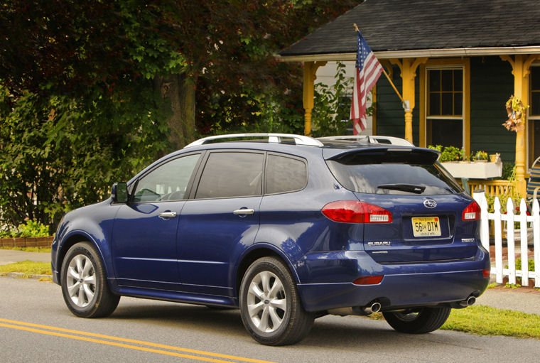 2010 Subaru Tribeca 3.6R Touring Picture