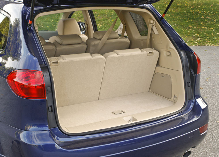 2010 Subaru Tribeca 3.6R Touring Trunk Picture