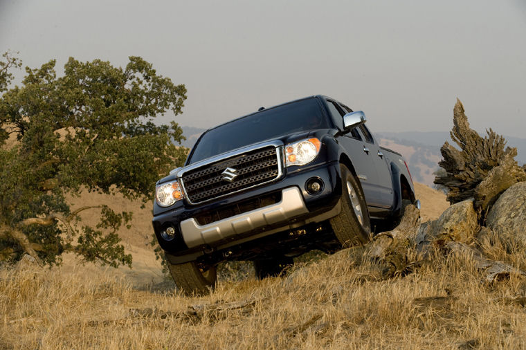 2009 Suzuki Equator Crew Cab Picture