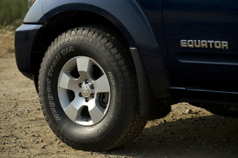 2009 Suzuki Equator Rim Picture