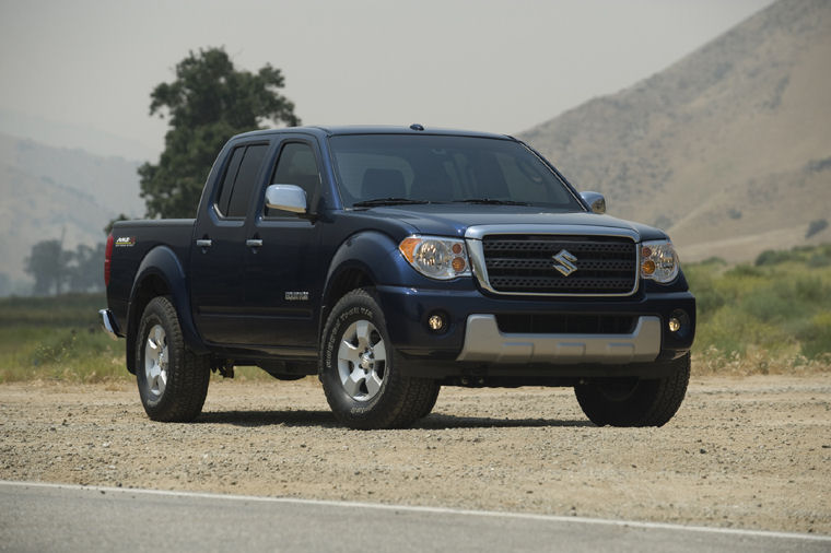 2009 Suzuki Equator Crew Cab Picture