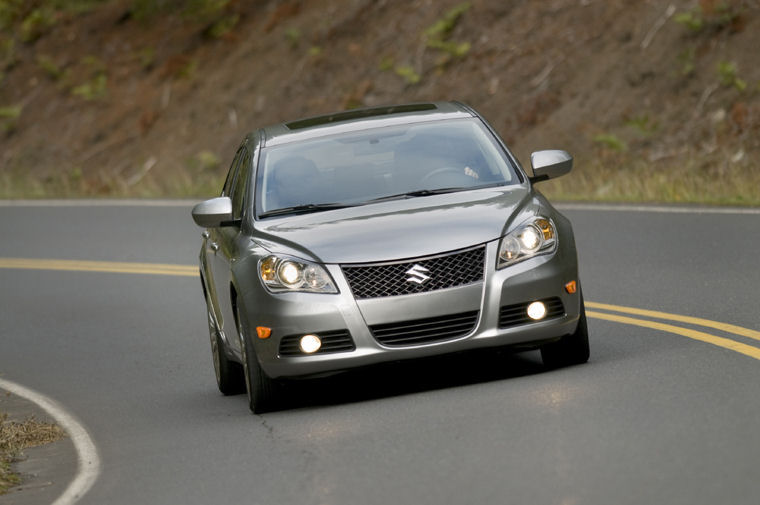 2010 Suzuki Kizashi Picture