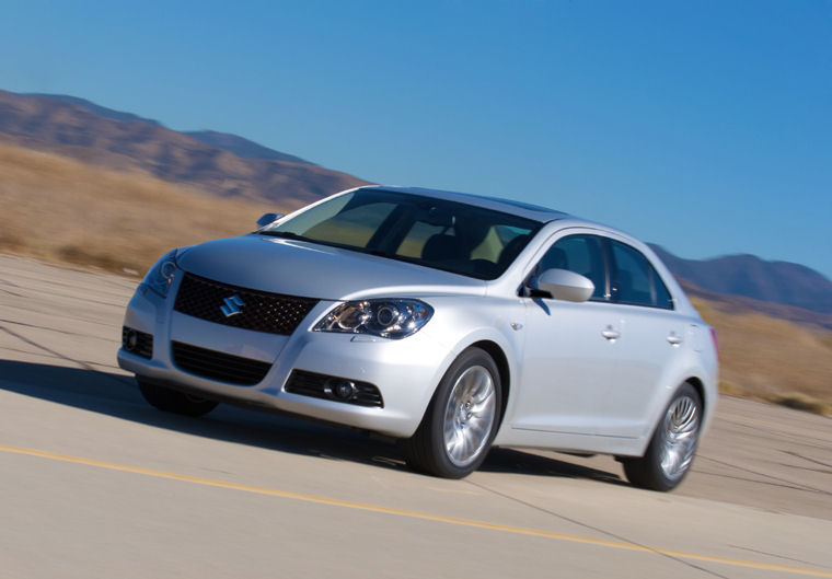 2010 Suzuki Kizashi Picture