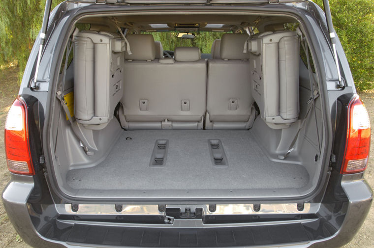 2008 Toyota 4Runner Trunk Picture