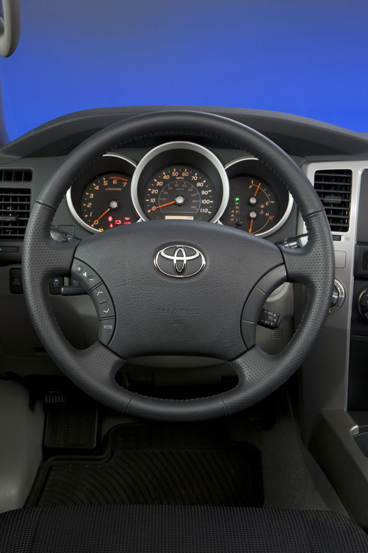 2009 Toyota 4Runner Trail Edition Steering-Wheel Picture