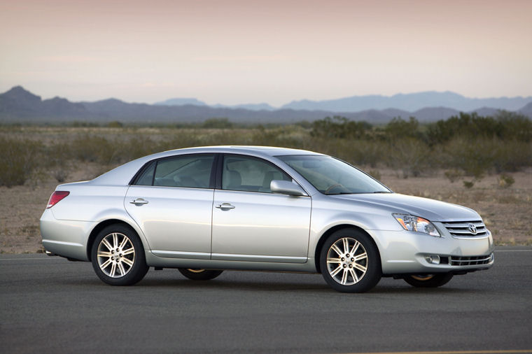 2008 Toyota Avalon Limited Picture