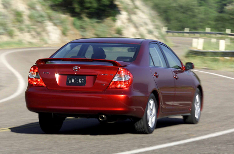 2002 Toyota Camry SE Picture