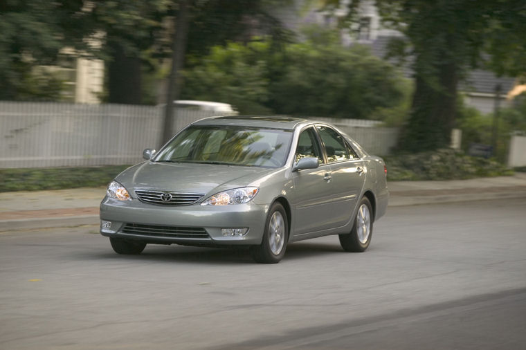 2005 Toyota Camry XLE Picture