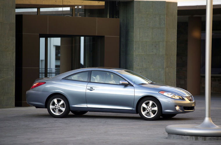 2005 Toyota Camry Solara SLE Picture