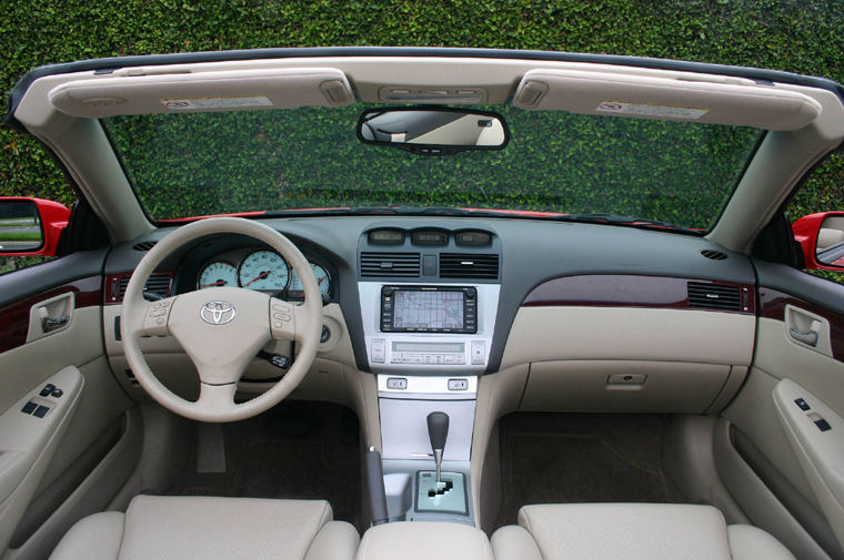 2005 Toyota Camry Solara SLE Cockpit Picture