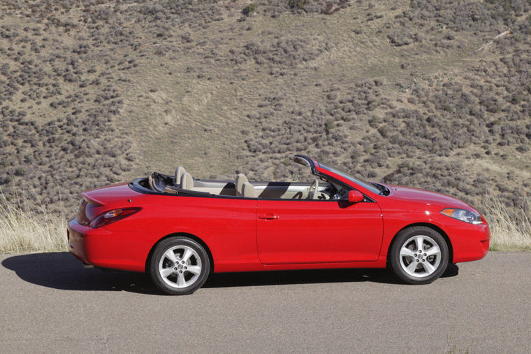 2005 Toyota Camry Solara Convertible SE Picture