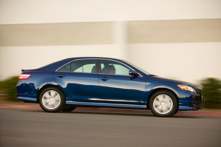 2007 Toyota Camry SE Picture