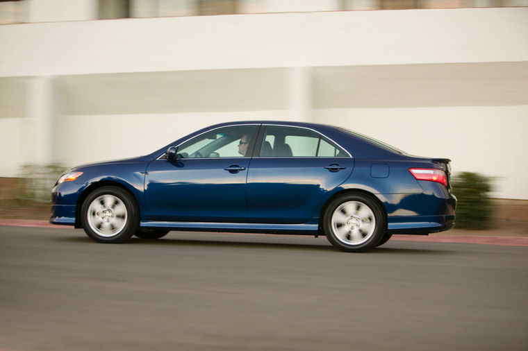 2007 Toyota Camry SE Picture